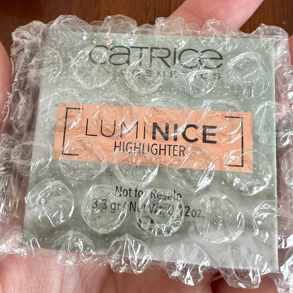5 for 25⚡️CATRICE COSMETICS Luminice Highlighter in Lumi 3.3g